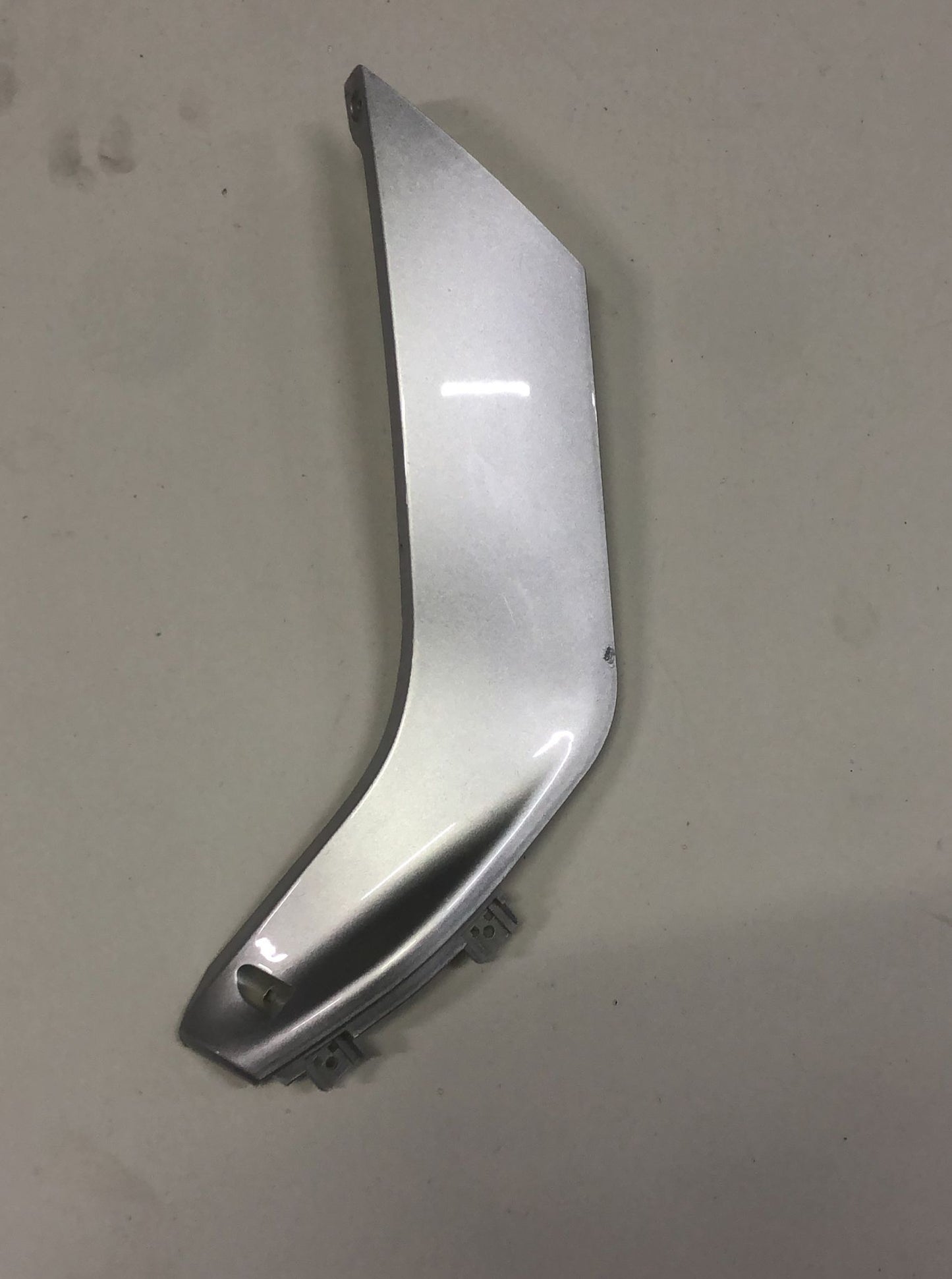 VSX ALT DAVLUMBAZ GRENAJI SOL-GÜMÜŞ (GRİ)