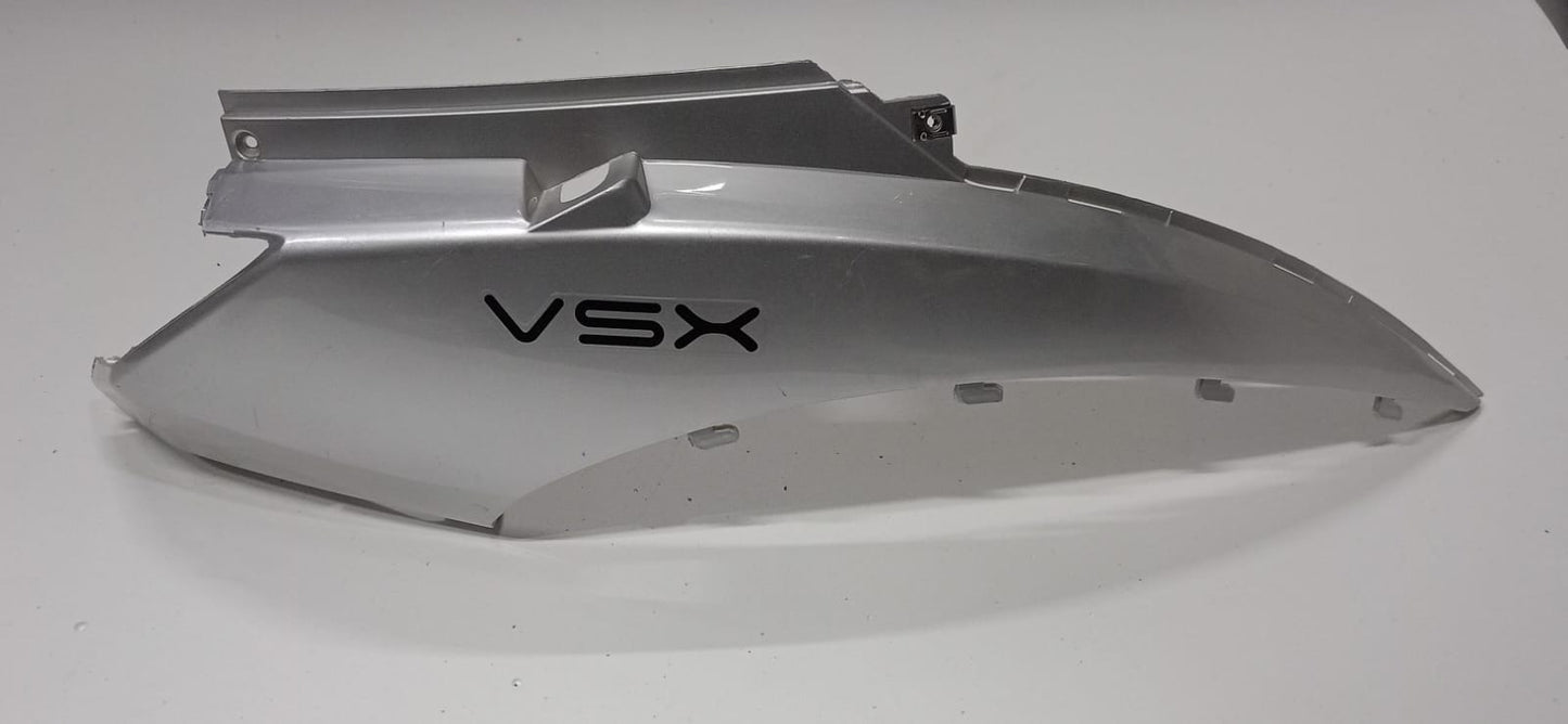 VSX KOLTUK ALTI VSX YAZILI SAĞ GRENAJ-GÜMÜŞ (GRİ)