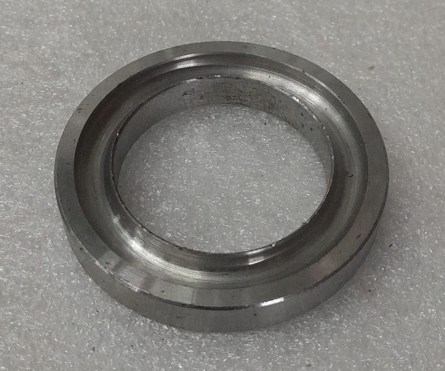 VT7 ÖN SÜSPANSİYON ALT YAY TABLASI