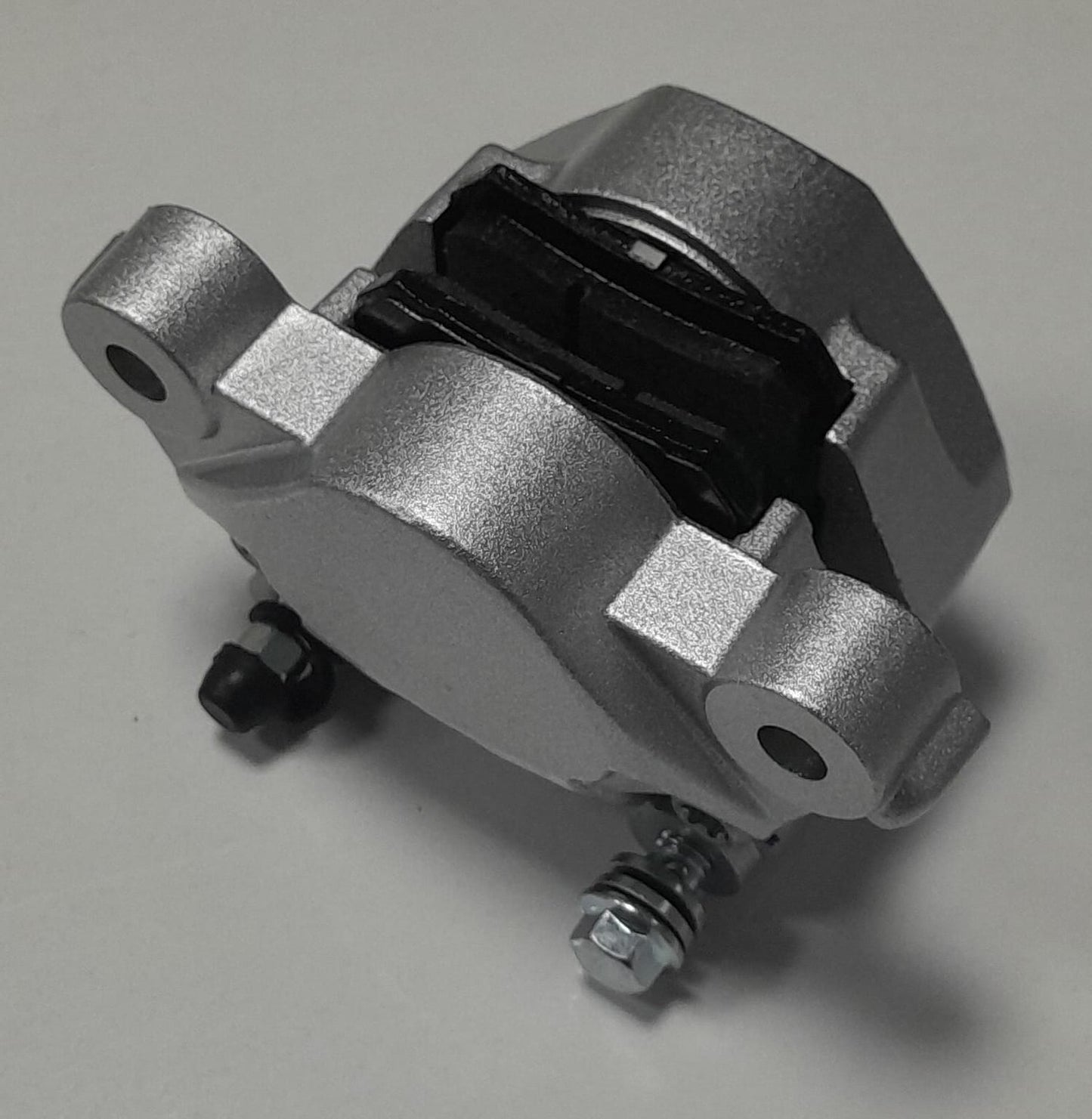 RM5X RM5 ARKA FREN ALT MERKEZİ (Braketsiz)