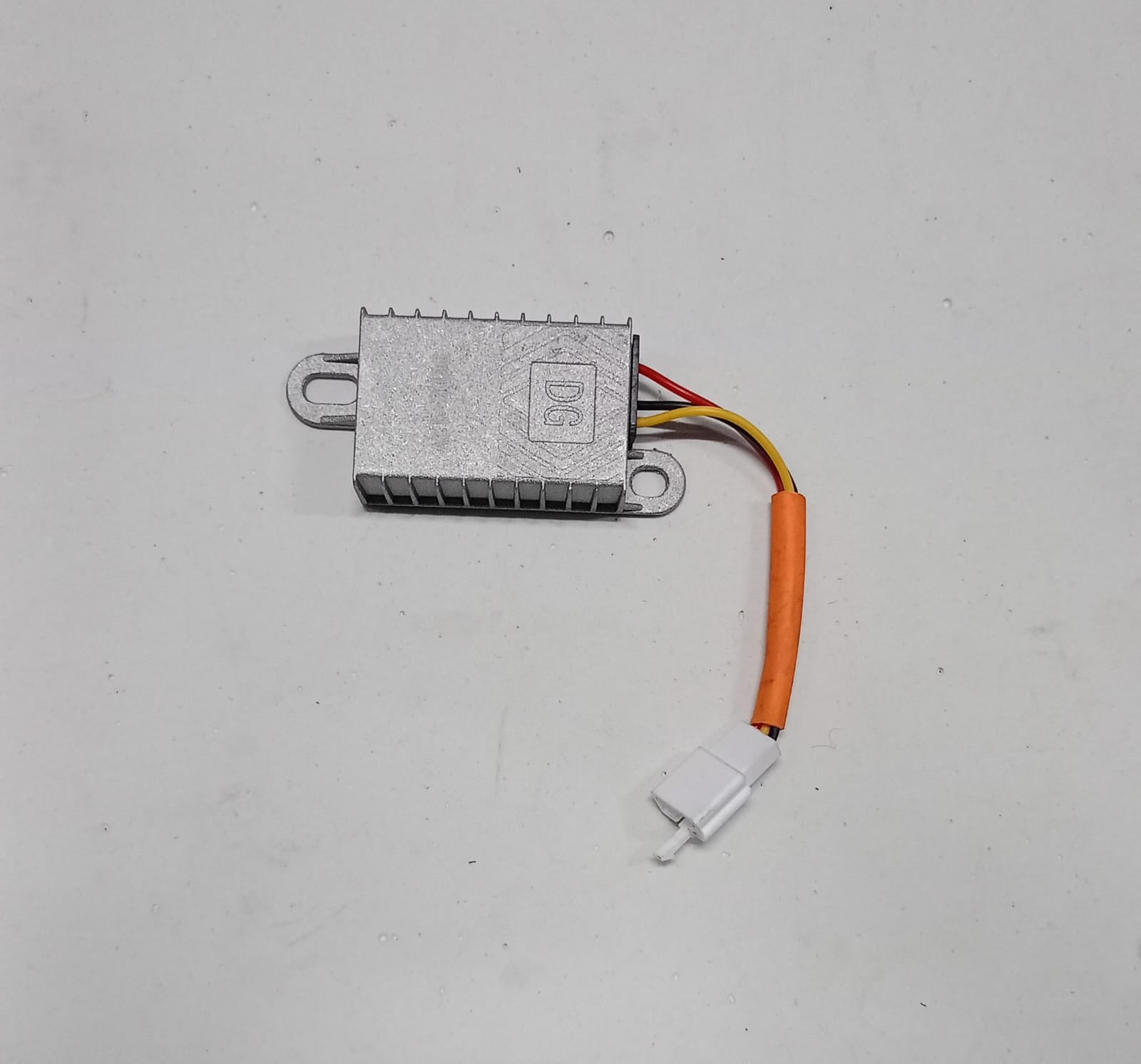 APT4 KONVERTER 60/12V 10A
