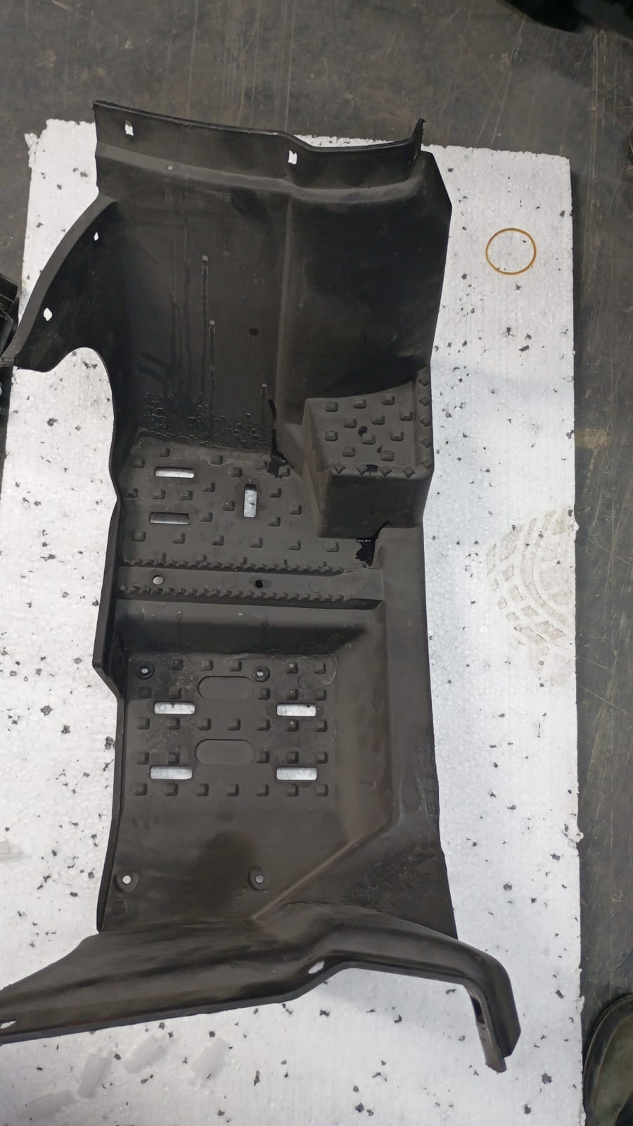 RA5 AYAK BASMA PLASTİK SOL